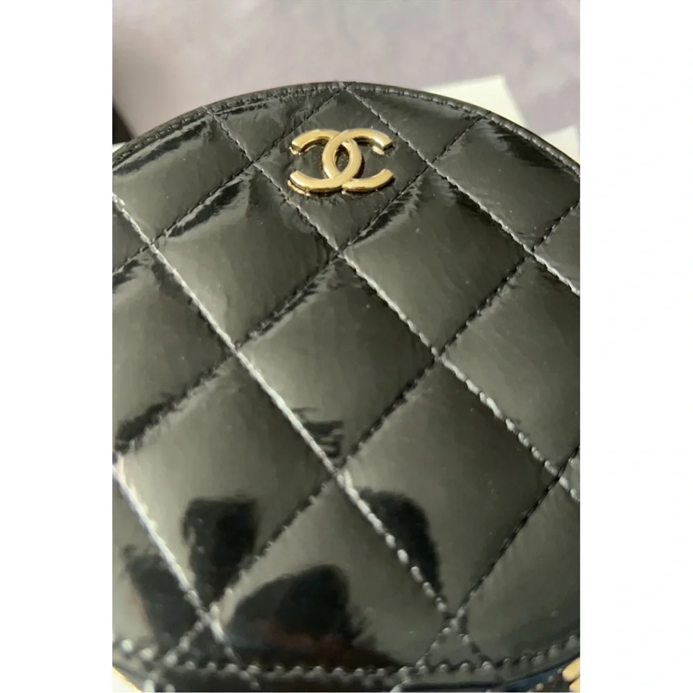 Chanel Evening Bag Black Patent Leather
CC Logo, - Picture 9 of 10